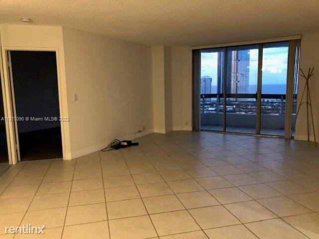 Primary Photo - 2 br, 2 bath Condo - 19101 Mystic Pointe D...