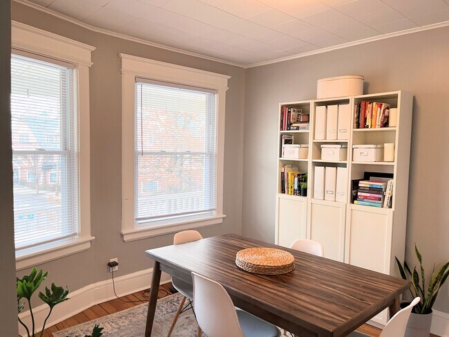 Bright windows in dining room - 101 Park St