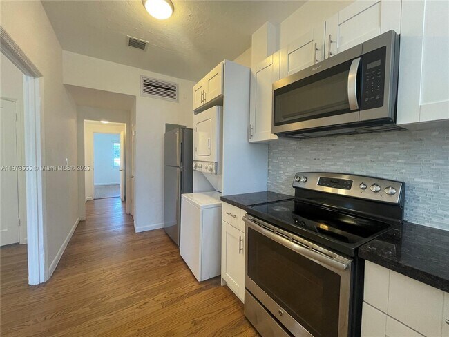 Foto del edificio - 635 12th St