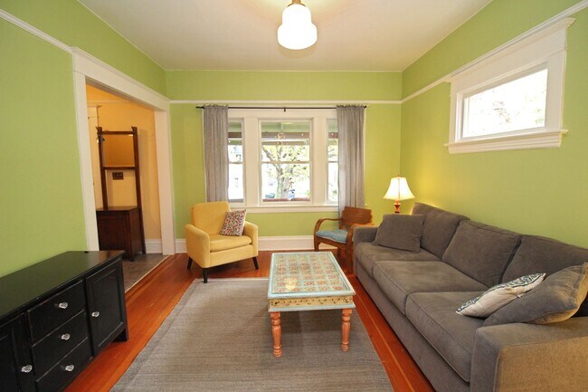 Foto del edificio - Delightful Remodeled Alberta Arts 3 Bed/2 ...
