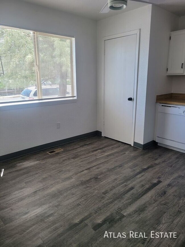 Foto del edificio - 2365 Split Rock Dr