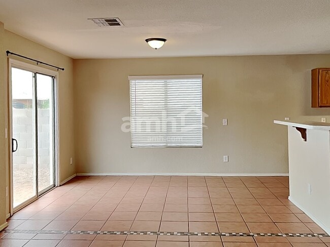 Building Photo - 6913 S Goshawk Dr