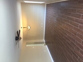 Building Photo - 1920 Back Bay Dr