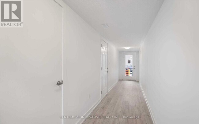 Photo du bâtiment - 3079 Cherry Blossom Cmn