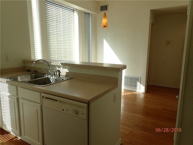 Foto del edificio - 2002 N Fitzhugh Ave