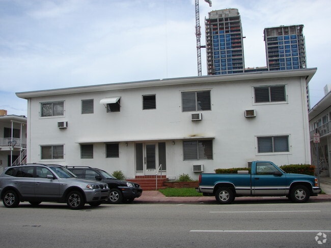 Building Photo - 6877 Abbott Ave