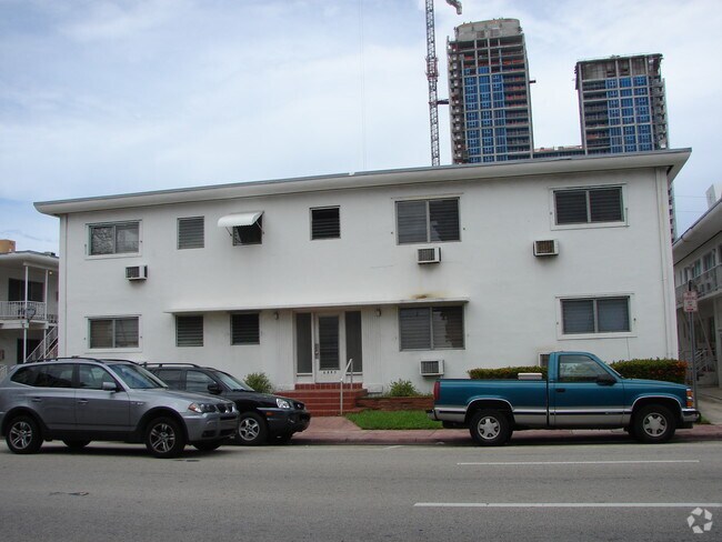 Foto del edificio - 6877 Abbott Ave