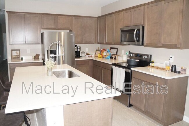 Foto del edificio - 1349 W Highland Rd