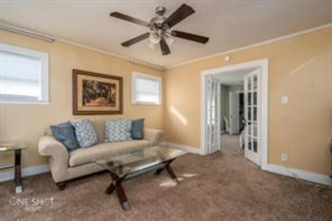 Building Photo - 642 Beech St