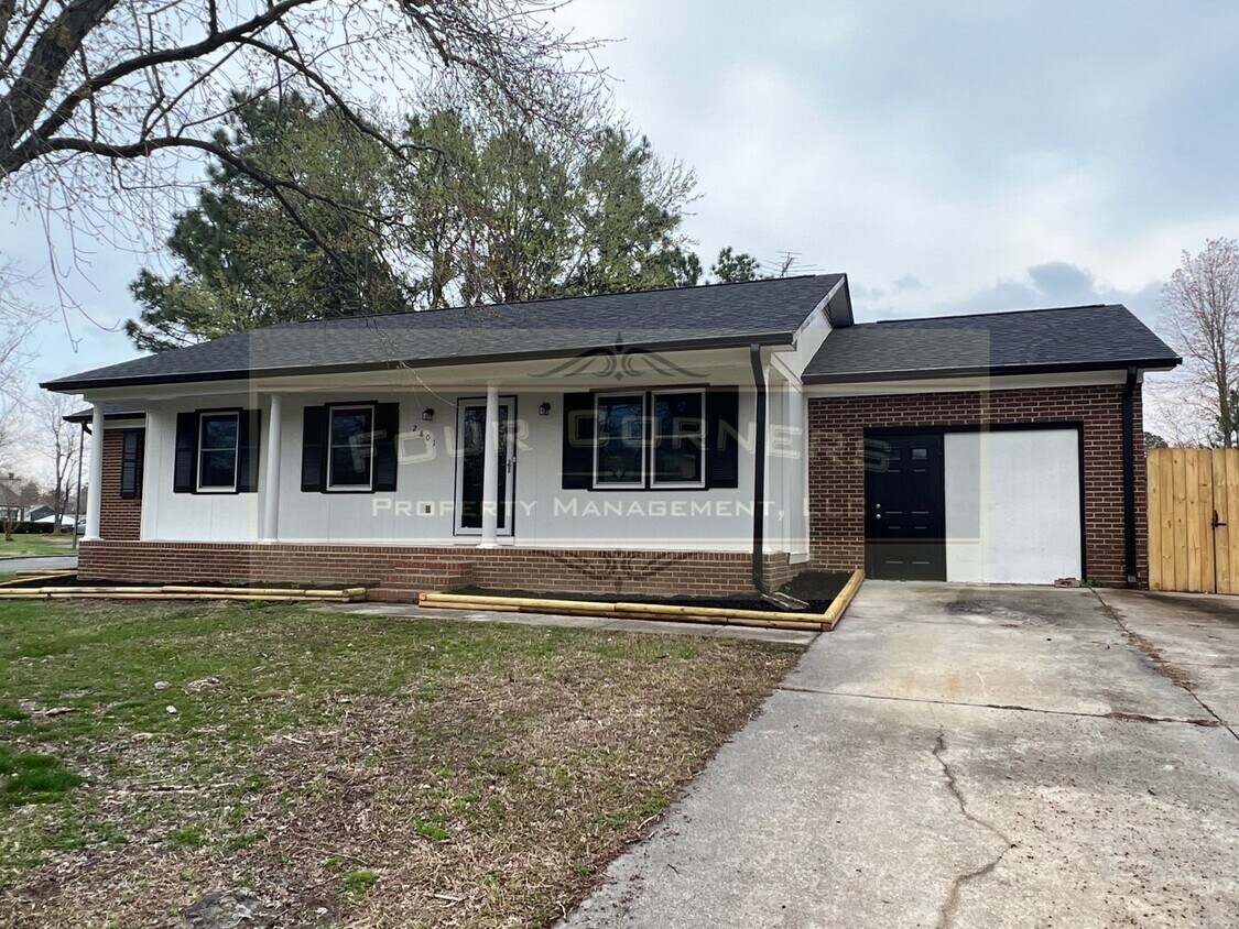 Primary Photo - Beautiful 3 Bedroom 2 Bath Home