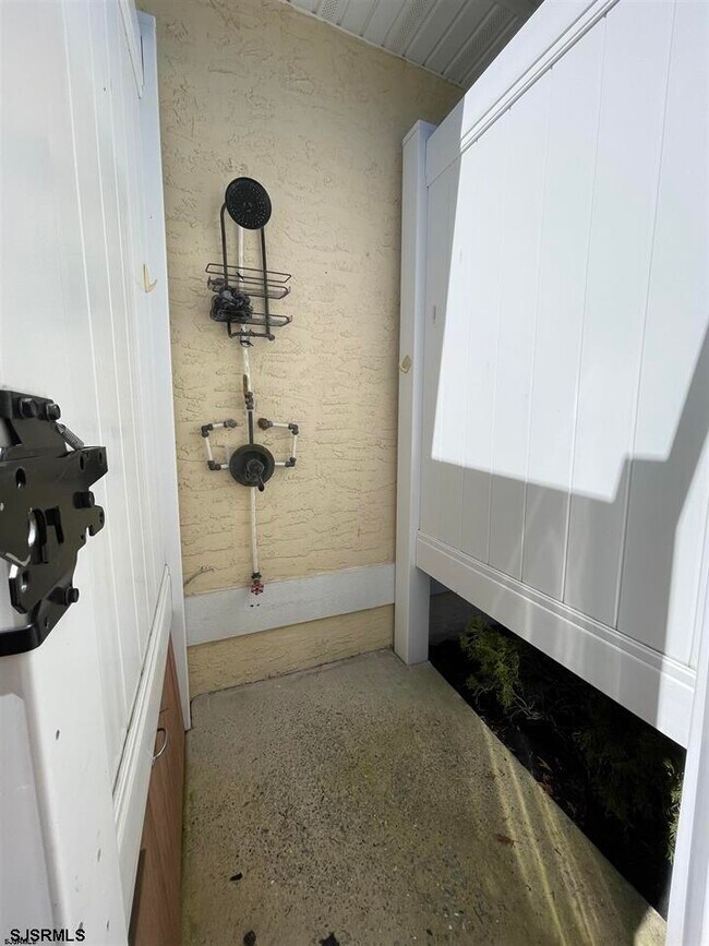 Foto del edificio - 12 Seaside Ct