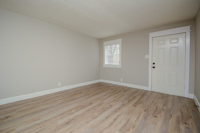 Building Photo - 1305 Adams St