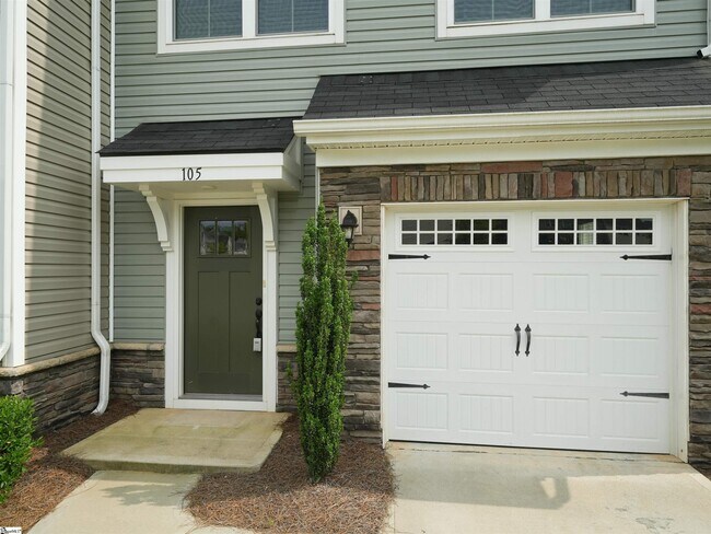 Building Photo - 105 Mallow Dr