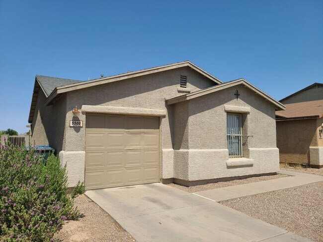 Foto del edificio - Charming 2-bedroom, 1-bathroom washer/dryer