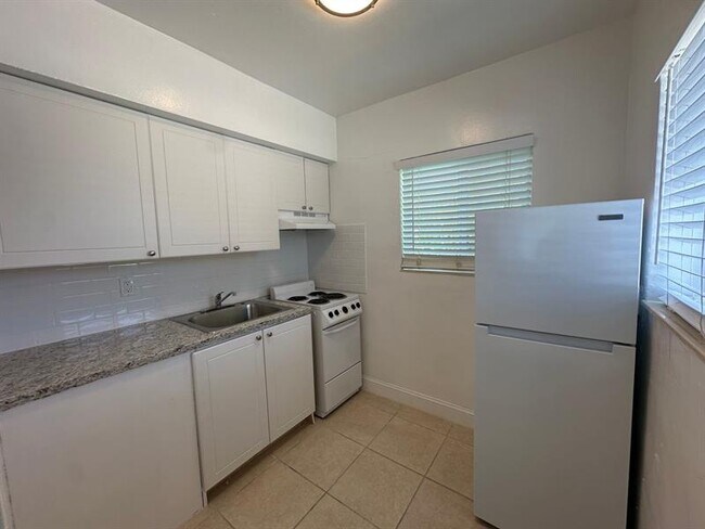 Foto del edificio - 6208 Dawson St