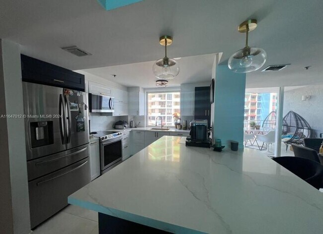 Foto del edificio - 1627 Brickell Ave