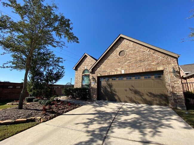 Building Photo - 27130 Walker Retreat Ln