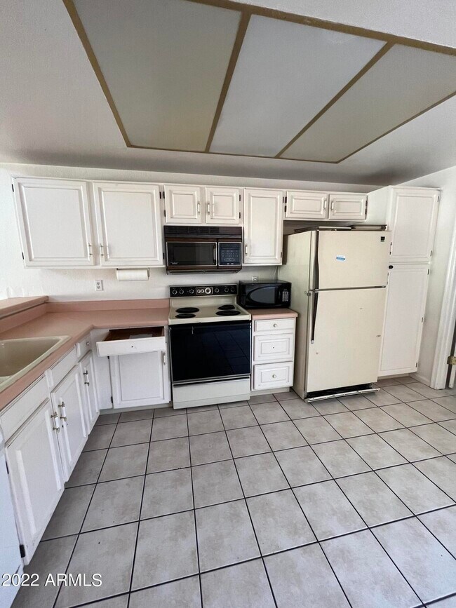 Foto del edificio - 5505 E McLellan Rd