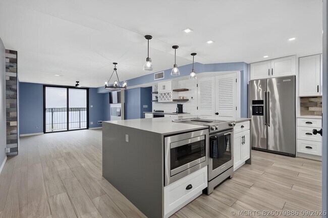 Foto del edificio - 1200 Marine Way E