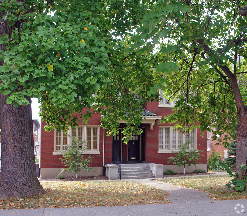 Building Photo - 3613-3615 Decoursey Ave