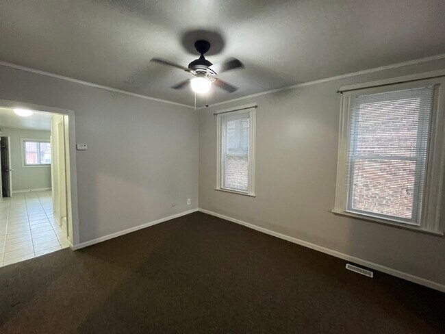 Building Photo - 3535 S Lowe Ave