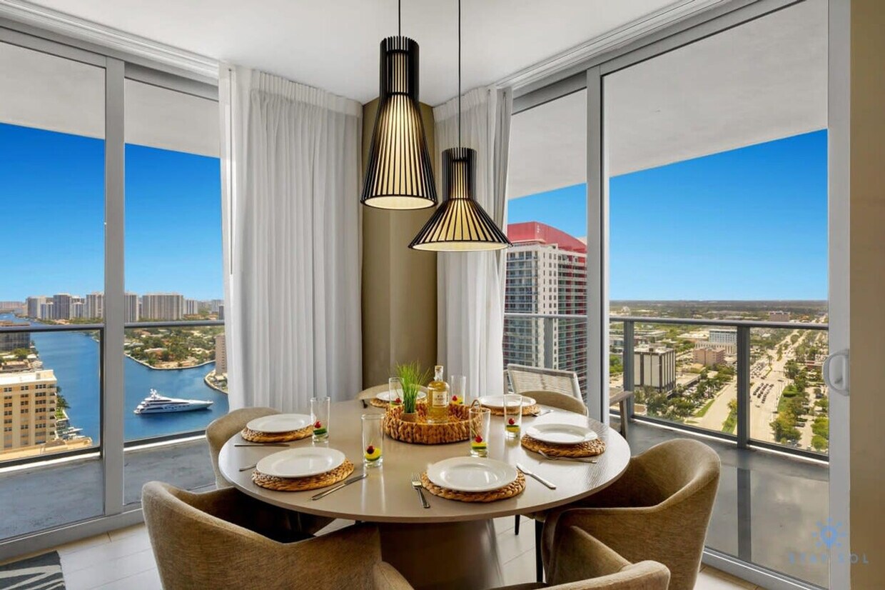Foto principal - 4010 S Ocean Dr
