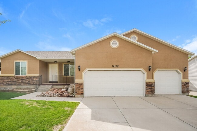 Building Photo - 14122 Rosaleen Ln