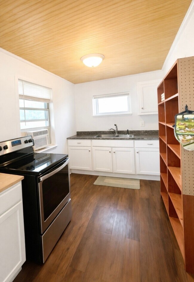 Foto del edificio - 2117 Everett St