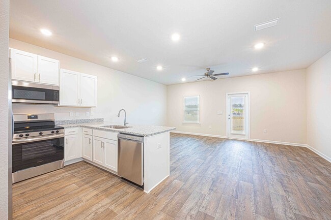 Foto del edificio - 32195 Emancipation Cir