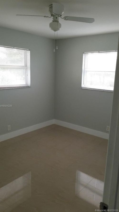 Building Photo - 260 SW 8th St