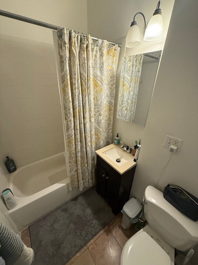 Building Photo - 38 Hemenway St