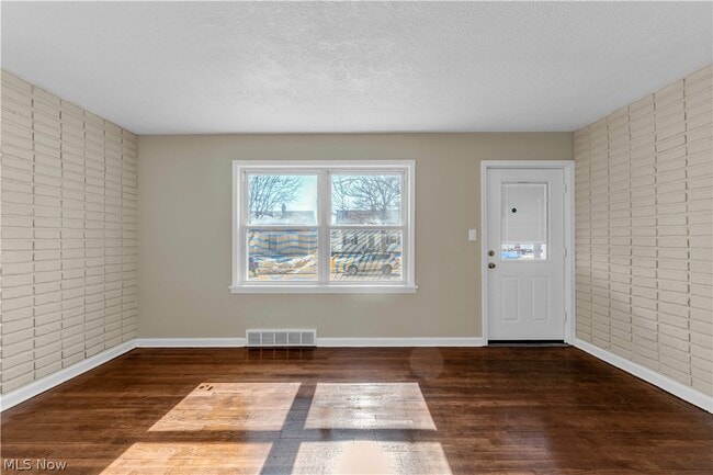 Building Photo - 12004 Mortimer Ave