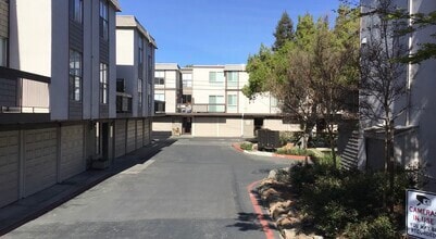 Building Photo - 2033 Sierra Rd