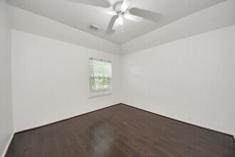 Building Photo - 20510 Pioneer Bend Ct