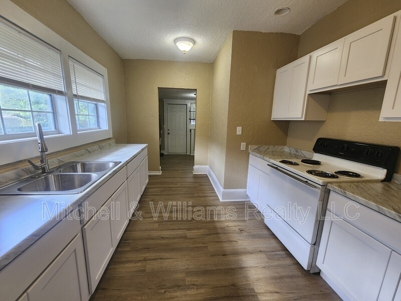 Foto del edificio - 3042 Phyllis St