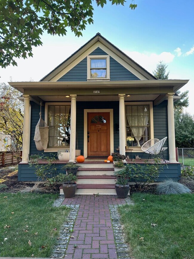 Foto del edificio - Updated SE Portland Craftsman