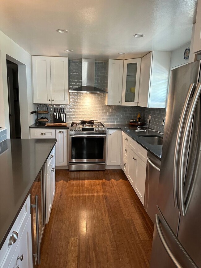 Foto del edificio - Charming 3-bed, 1 bath Home in North Seattle!