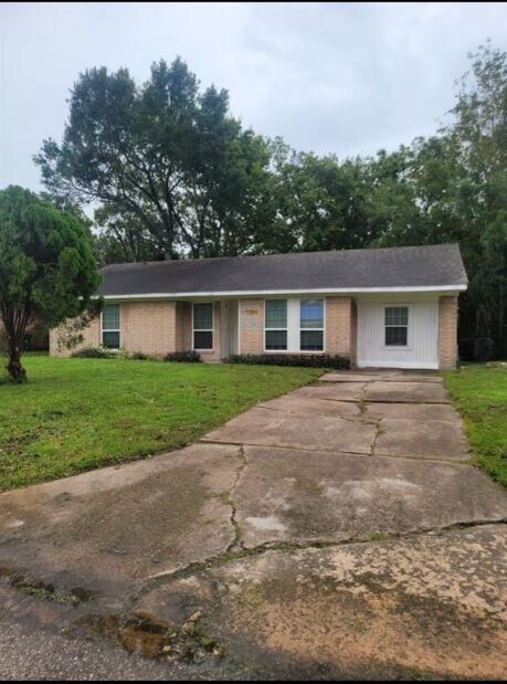 Foto del edificio - 5530 Elm Spring Dr