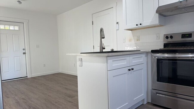 Foto del edificio - 815 SW 8th St
