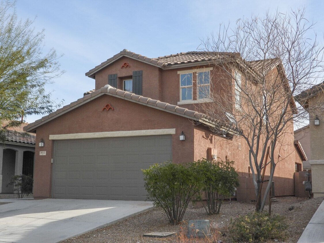 Primary Photo - 5 Bedroom, 3 Bath, 2 Living Areas