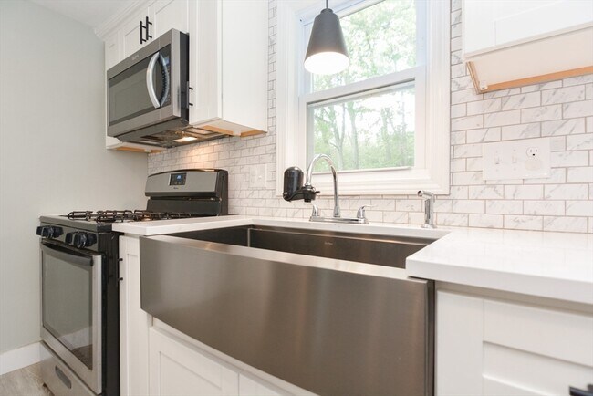 Foto del edificio - 8 Roberts Rd