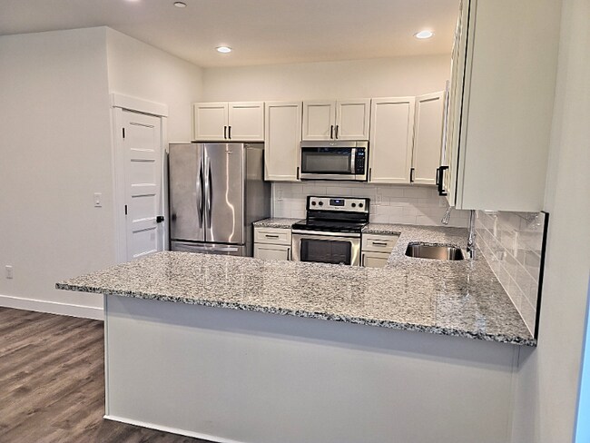 Foto del edificio - 1811 Karen Frazier Rd SE