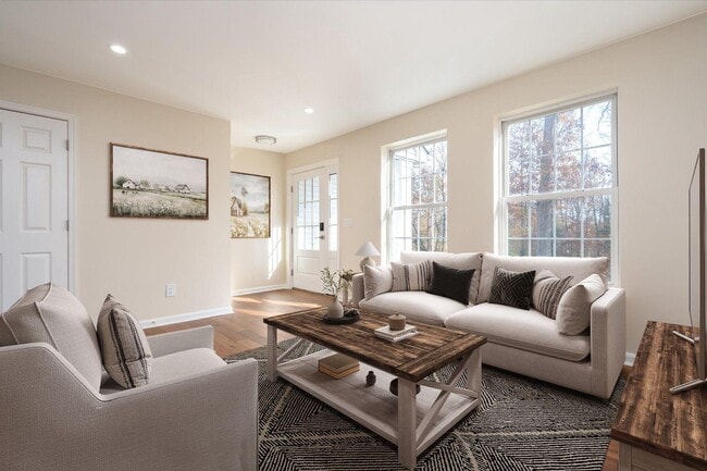 Building Photo - 2942 S Haven Dr