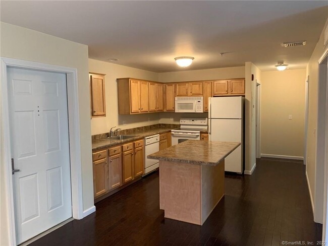 Foto del edificio - 24 Pratt St