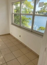 Building Photo - 18900 NE 3rd Ct