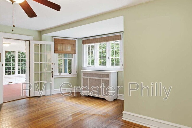 Building Photo - 7127 Lincoln Dr