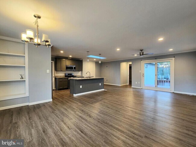 Foto del edificio - 502 Roberts Dr NW