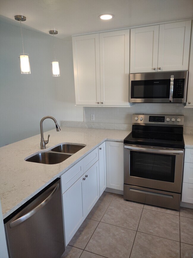 Foto del edificio - 2780 Kings Lake Blvd