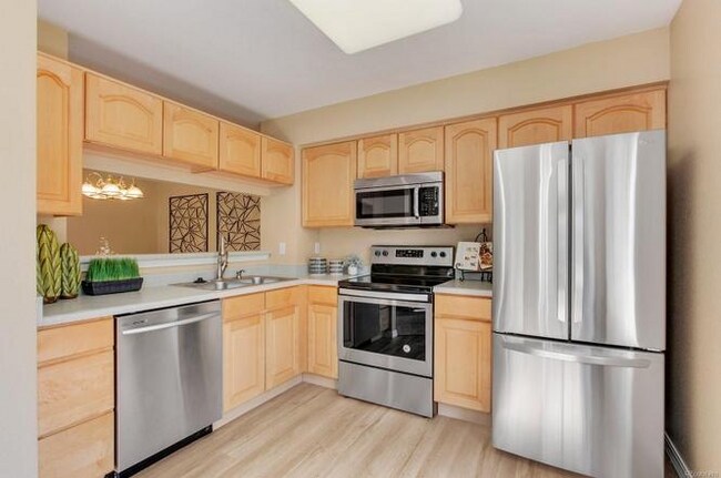 Foto del edificio - IMMACULATE 2 BED/1.5 BATH TOWNHOME IN LONGMONT - AVAILABLE NOW!