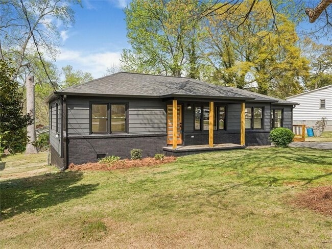 Building Photo - 960 Pine Forest Dr SW
